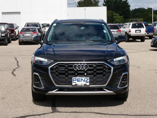 2023 Audi Q5 45 S line quattro Premium