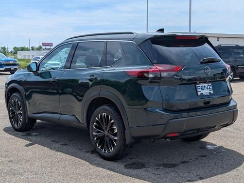 Obsidian Green 2026 Nissan Rogue Dark Armor