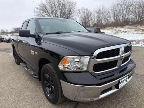 2016 RAM 1500 SLT