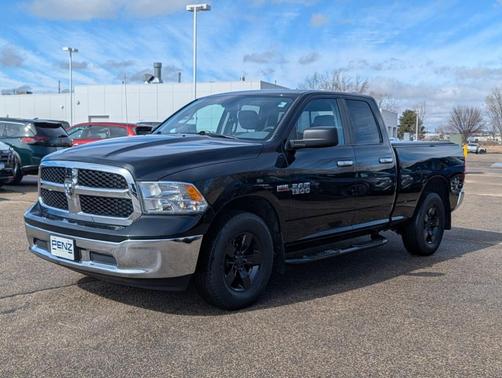 2016 RAM 1500 SLT