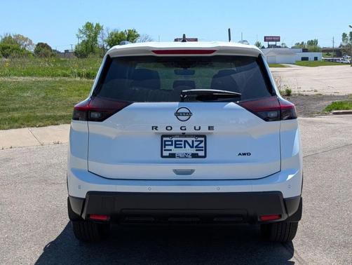 Everest White P 2026 Nissan Rogue Dark Armor