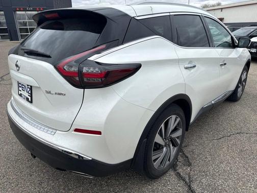 White 2019 Nissan Murano SL