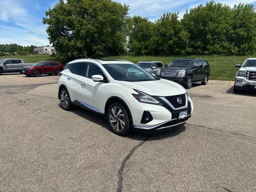 White 2019 Nissan Murano SL
