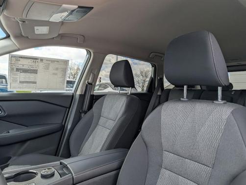 Everest White P 2026 Nissan Rogue SV
