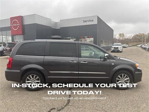 2014 Chrysler Town & Country Touring-L