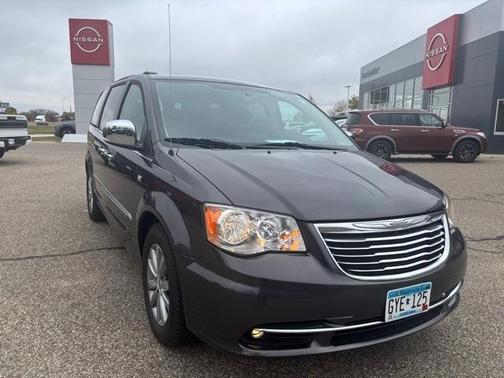 2014 Chrysler Town & Country Touring-L