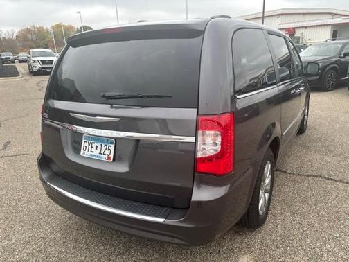 2014 Chrysler Town & Country Touring-L