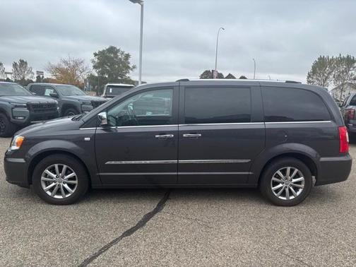 2014 Chrysler Town & Country Touring-L