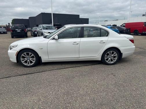 Alpine White 2008 BMW 535 xi