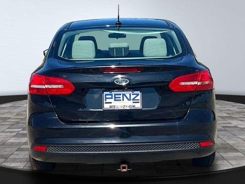 Tuxedo Black 2015 Ford Focus SE