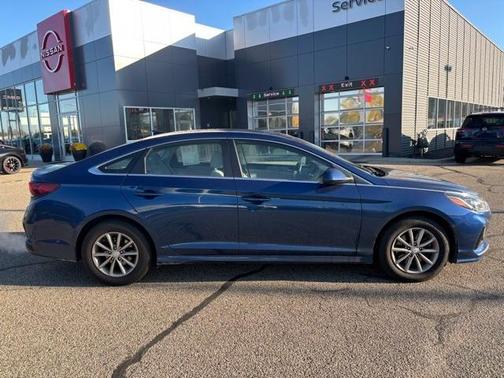 2018 Hyundai SONATA SE
