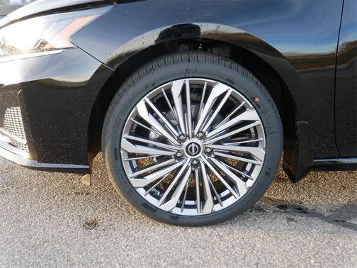 2025 Nissan Altima SL