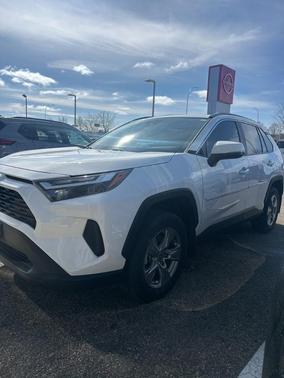 2022 Toyota RAV4 XLE