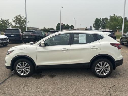 2020 Nissan Rogue Sport SV