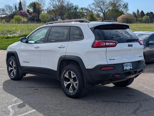Bright White Clearcoat 2015 Jeep Cherokee Trailhawk