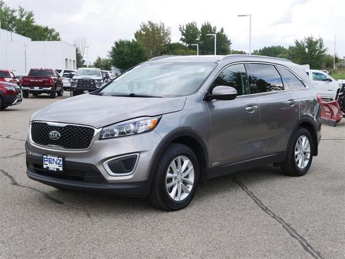 2017 Kia Sorento LX