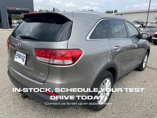 2017 Kia Sorento LX