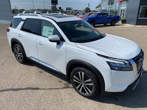 2025 Nissan Pathfinder Platinum