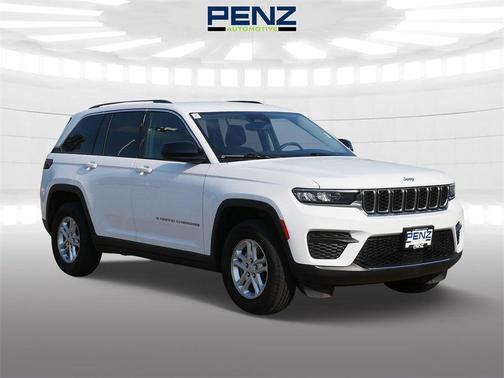 2023 Jeep Grand Cherokee Laredo
