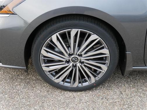 2025 Nissan Altima SL