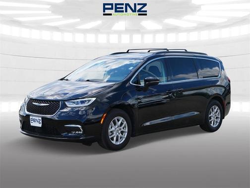 2022 Chrysler Pacifica Touring-L