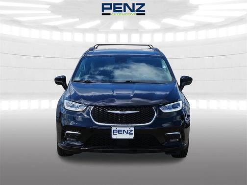 2022 Chrysler Pacifica Touring-L