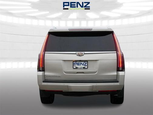 2016 Cadillac Escalade Luxury