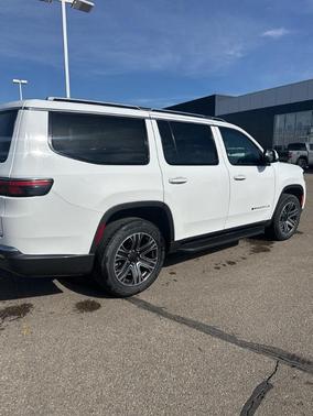 2022 Jeep Wagoneer Series III