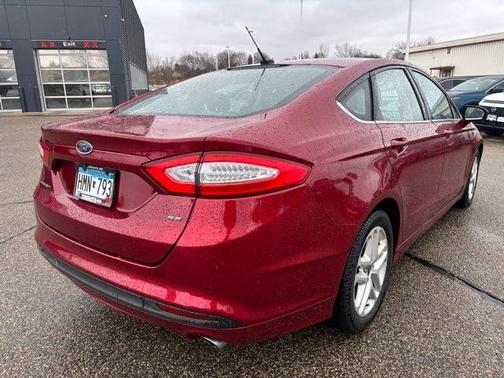 2016 Ford Fusion SE
