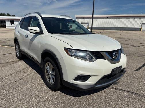 Pearl White 2016 Nissan Rogue SV