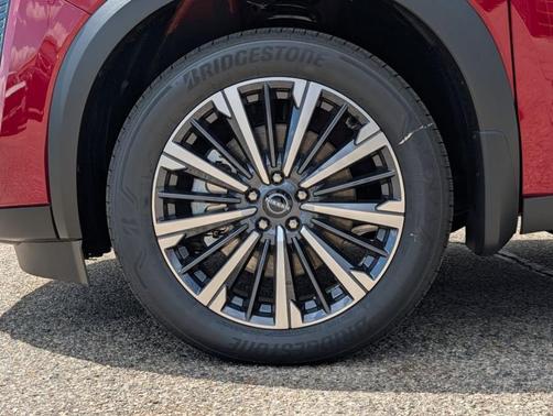 Scarlet Ember 2026 Nissan Pathfinder Platinum