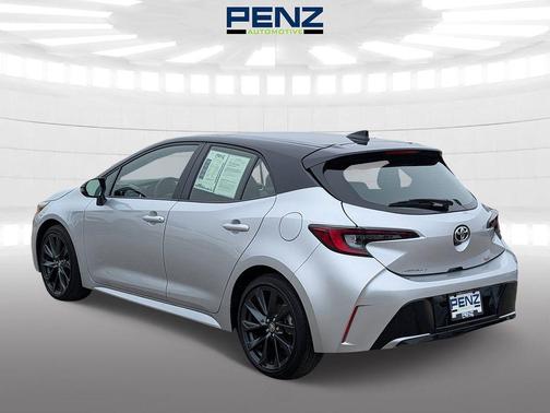 Classic Silver Metallic 2025 Toyota Corolla Hatchback XSE