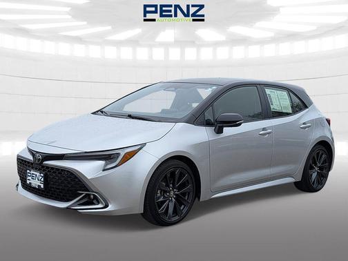 Classic Silver Metallic 2025 Toyota Corolla Hatchback XSE