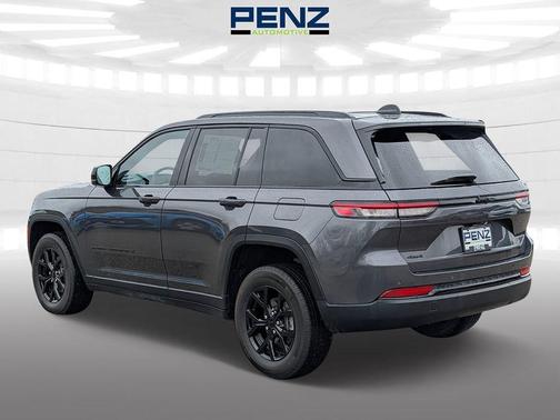 2024 Jeep Grand Cherokee Laredo