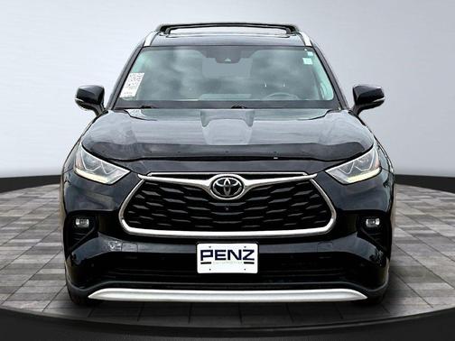 Midnight Black Metallic 2021 Toyota Highlander Platinum