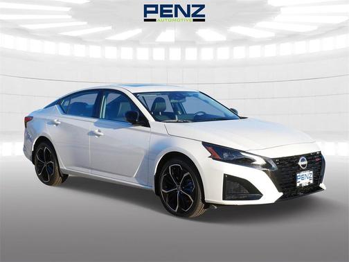 2025 Nissan Altima SR