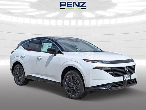 White / Black 2026 Nissan Murano Platinum