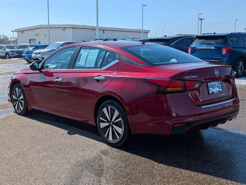 2021 Nissan Altima 2.5 SV