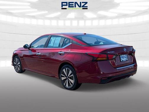 2021 Nissan Altima 2.5 SV