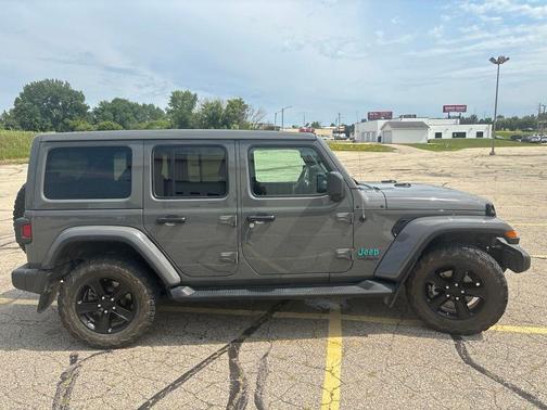 Sting Gray Clearcoat 2021 Jeep Wrangler Unlimited Sahara Altitude