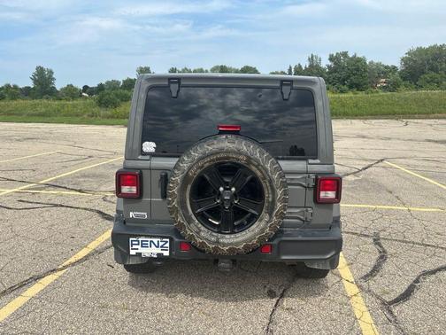 Sting Gray Clearcoat 2021 Jeep Wrangler Unlimited Sahara Altitude