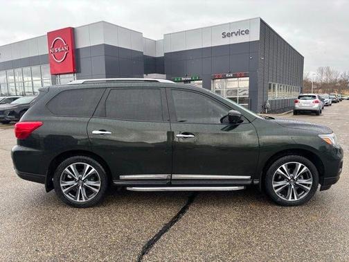 Midnight Pine Metallic 2019 Nissan Pathfinder Platinum