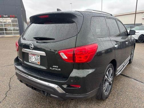 Midnight Pine Metallic 2019 Nissan Pathfinder Platinum
