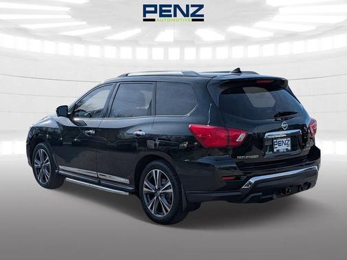 Midnight Pine Metallic 2019 Nissan Pathfinder Platinum