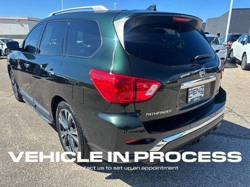 Midnight Pine Metallic 2019 Nissan Pathfinder Platinum