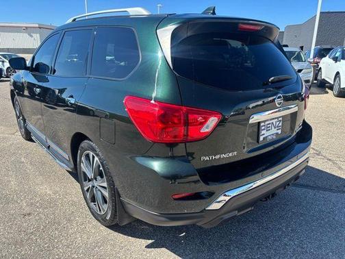 Midnight Pine Metallic 2019 Nissan Pathfinder Platinum