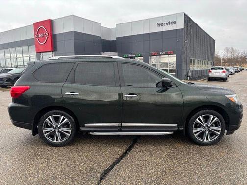 Midnight Pine Metallic 2019 Nissan Pathfinder Platinum