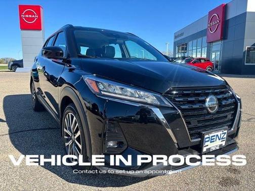 Super Black 2021 Nissan Kicks SR