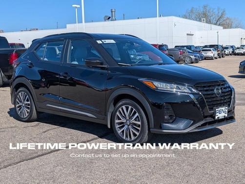 Super Black 2021 Nissan Kicks SR