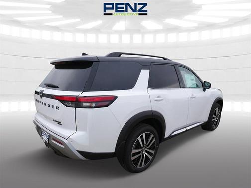 2025 Nissan Pathfinder Platinum